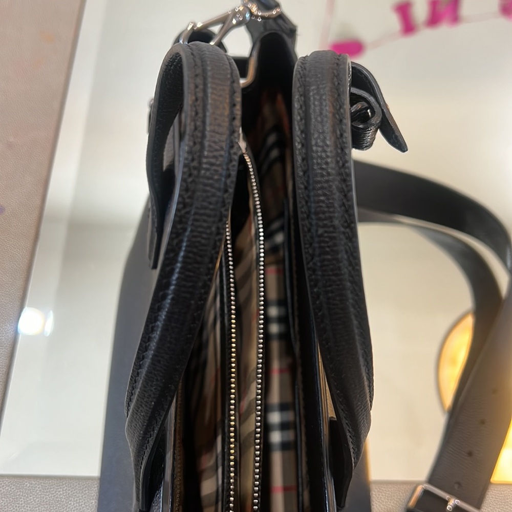 Burberry banner tote wide strap - Picture 7 of 14